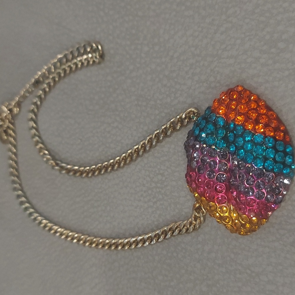 Betsey Johnson RAINBOW LIPS NECKLACE - Picture 4 of 8